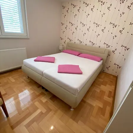 Διαμέρισμα For Rent *