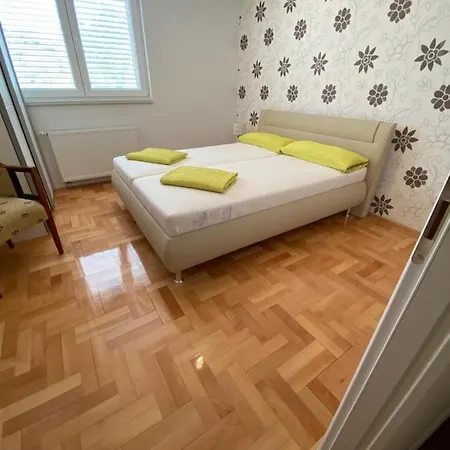 Διαμέρισμα For Rent *